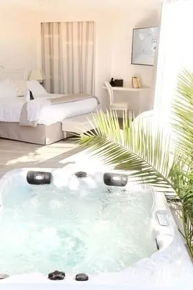Junior Süit (Jacuzzi)