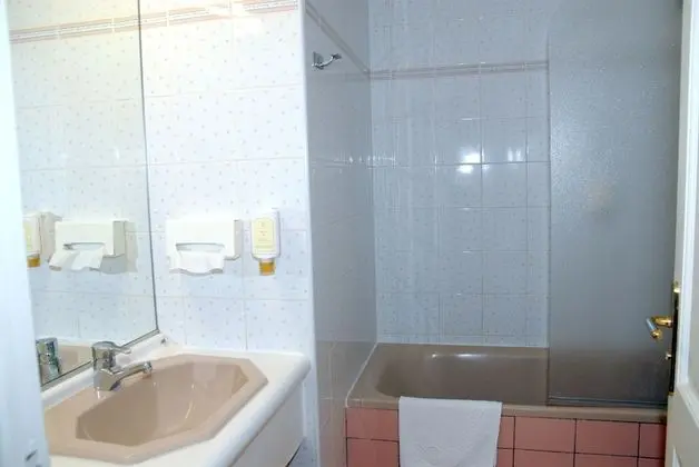 Superior Tek Büyük veya İki Ayrı Yataklı Oda