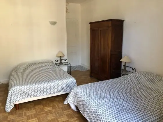 Dört Kişilik Oda, Sigara İçilmez