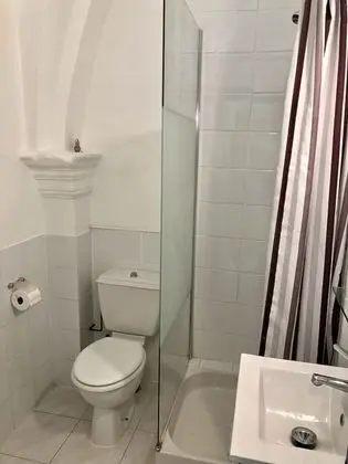 Tek Büyük Yataklı Oda, Sigara İçilmez