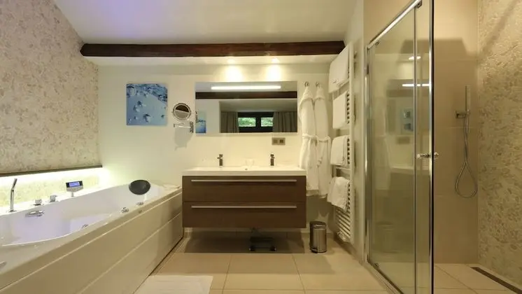 Junior Süit, Vadi Manzaralı