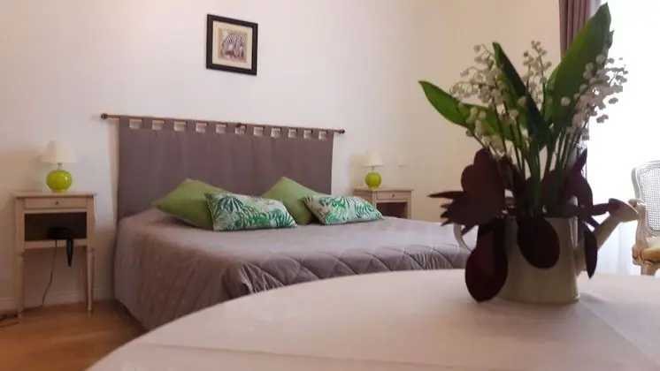 Tek Büyük Yataklı Oda, Sigara İçilmez