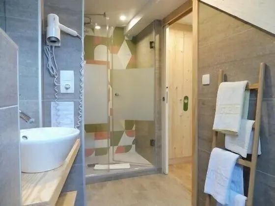 Standard Üç Kişilik Oda, Banyolu/Duşlu, Dağ Manzaralı