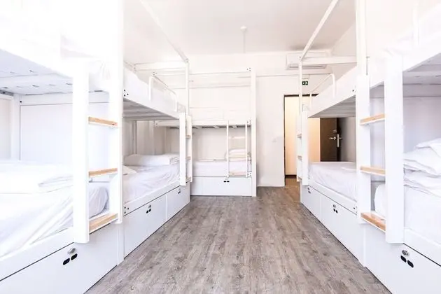 10 Beds in Mixed Dormitory