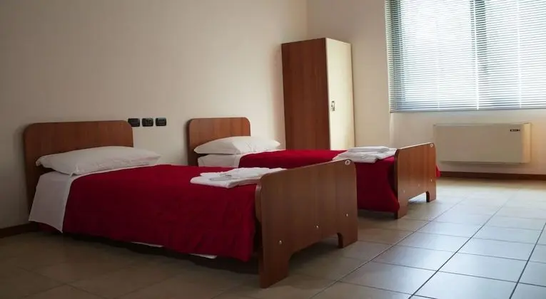 Ortak Ranzalı Oda, Ortak Banyo