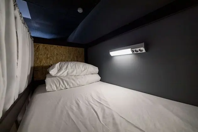 Ortak Ranzalı Oda, Sadece kadınlar için (Bed in 4-beds dormitory)