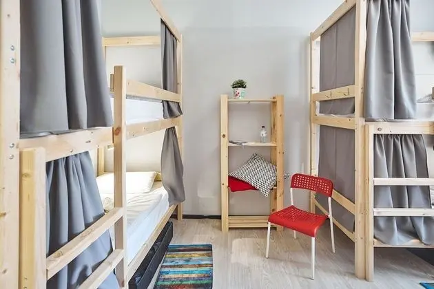 Economy Ortak Ranzalı Oda, Karma Ranzalı Oda (Bed in 6-Bed Mixed Dormitory) (Red)