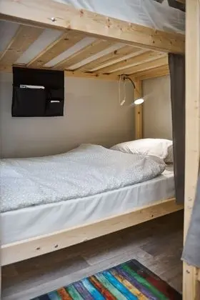Economy Ortak Ranzalı Oda, Sadece kadınlar için (Bed in 8-Bed Dormitory) (Green)