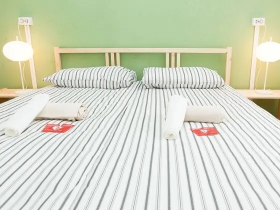 Basic Tek Büyük Yataklı Oda