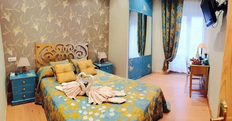 Tek Büyük Yataklı Oda