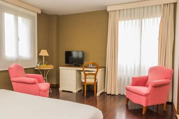 Classic Tek Büyük Yataklı Oda