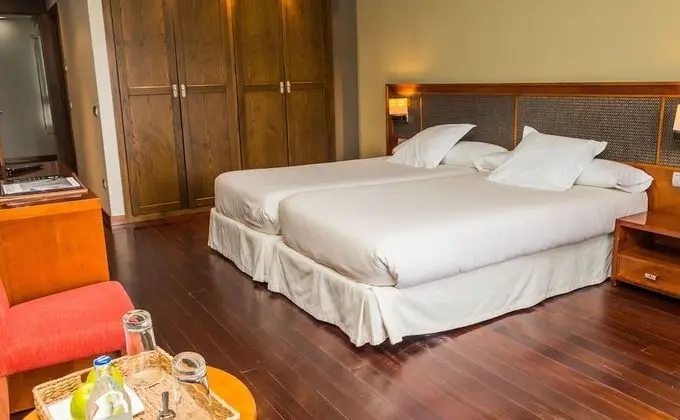 Classic Tek Büyük Yataklı Oda