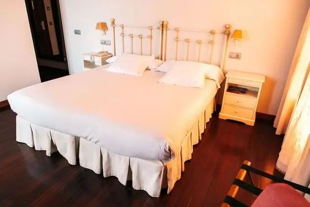 Classic Tek Büyük Yataklı Oda