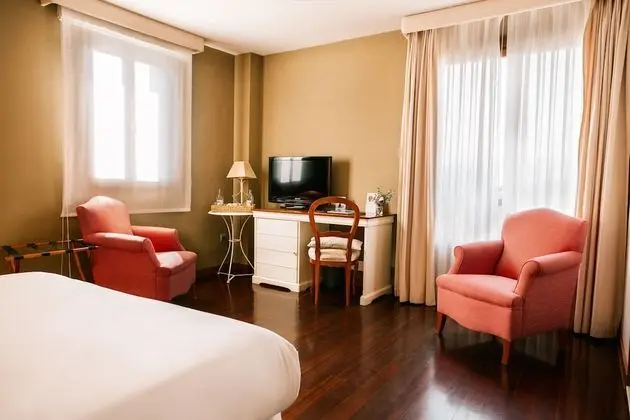 Classic Tek Büyük Yataklı Oda