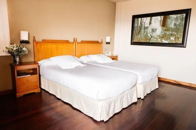 Classic Tek Büyük Yataklı Oda