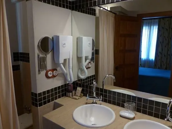 Tek Büyük Yataklı Oda, Balkon