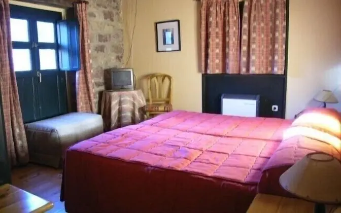 Tek Büyük Yataklı Oda