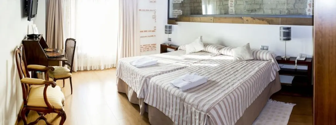 Büyük Yataklı Tek Kişilik Oda