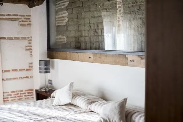 Büyük Yataklı Tek Kişilik Oda