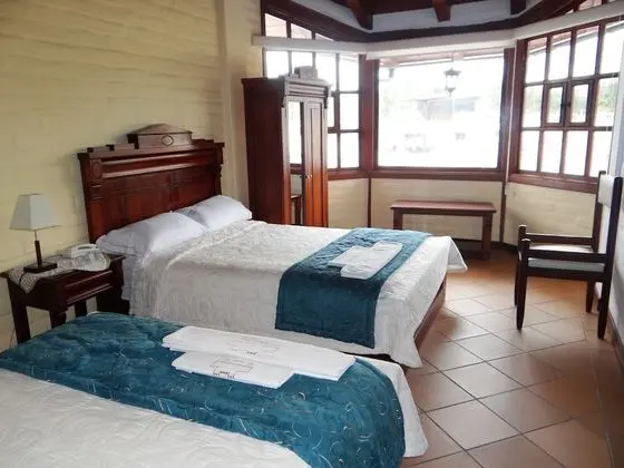 Traditional Dört Kişilik Oda, 2 Büyük (Queen) Boy Yatak