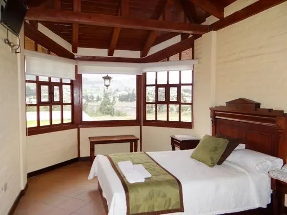 Traditional Dört Kişilik Oda, 2 Büyük (Queen) Boy Yatak