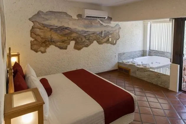 Jacuzzi Terrace Suite