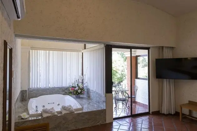 Jacuzzi Terrace Suite