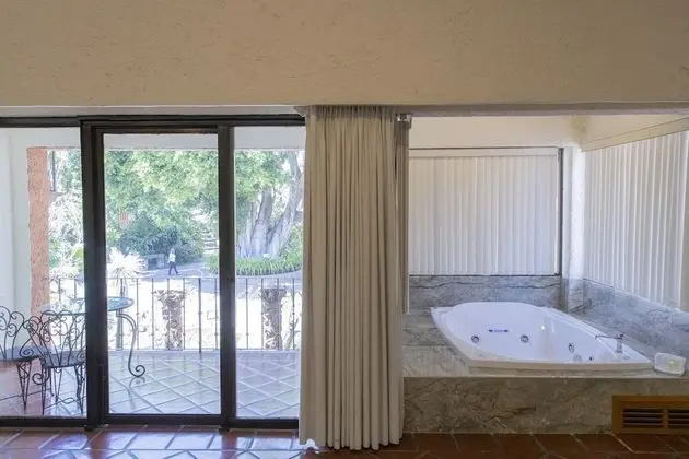 Jacuzzi Terrace Suite