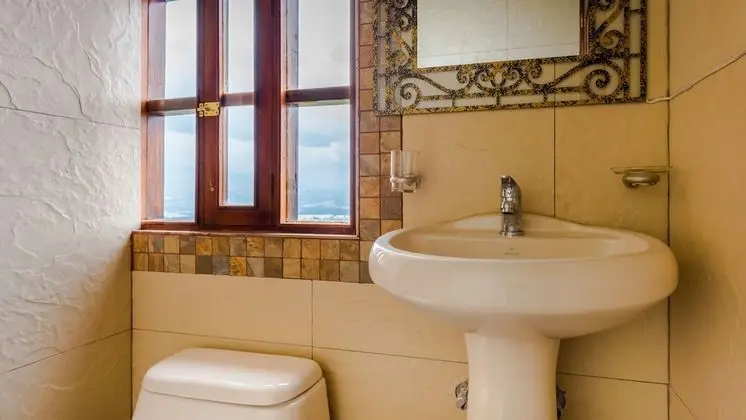 Deluxe Süit, 1 En Büyük (King) Boy Yatak, Sıcak Su Havuzu, Dağ Manzaralı