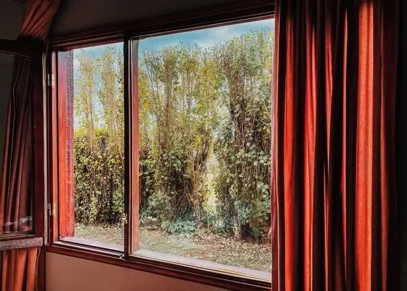 Üç Kişilik Oda, Bahçe Manzaralı