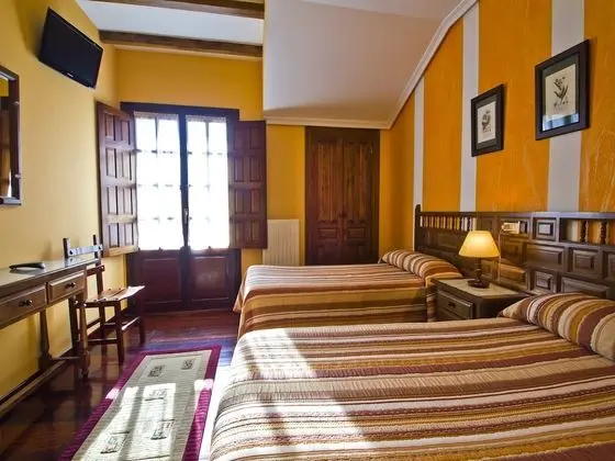 Tek Büyük Yataklı Oda