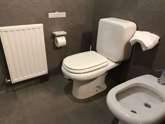 Design Tek Büyük veya İki Ayrı Yataklı Oda
