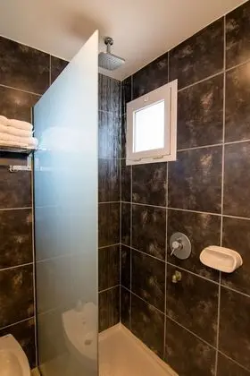 Apart Daire, 2 Yatak Odası, Sigara İçilmez, Göl Manzaralı