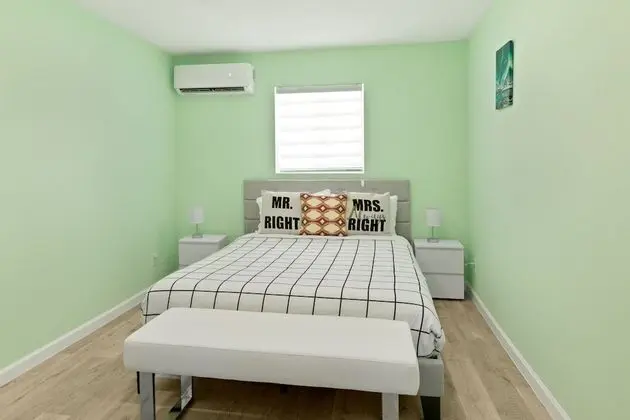 Ev, Birden Çok Yatak, Havuz Kullanımı, Dağ Manzaralı