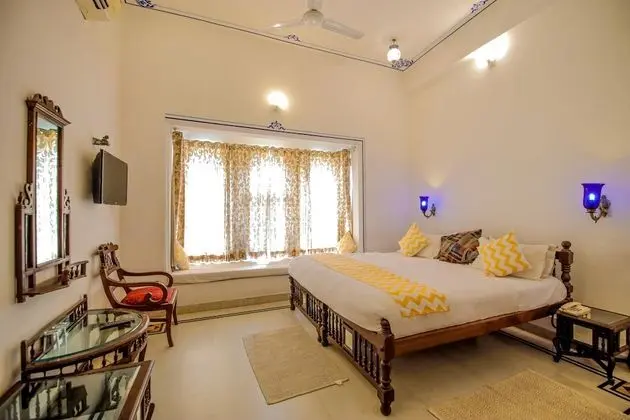 Deluxe Non Lake View Room