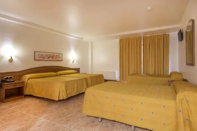 Superior Dört Kişilik Oda (2 adults + 2 children )