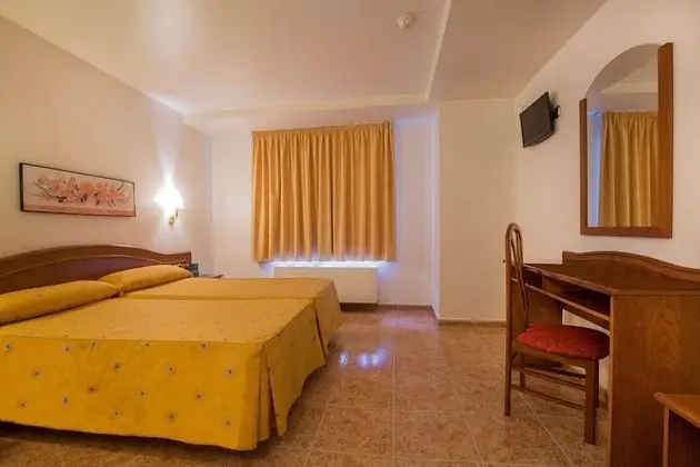 Superior Dört Kişilik Oda (2 adults + 2 children )