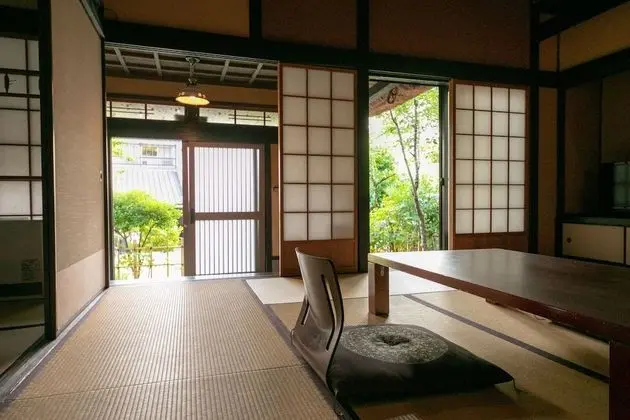 Traditional Ev (Japanese Style, Hoteinoma)