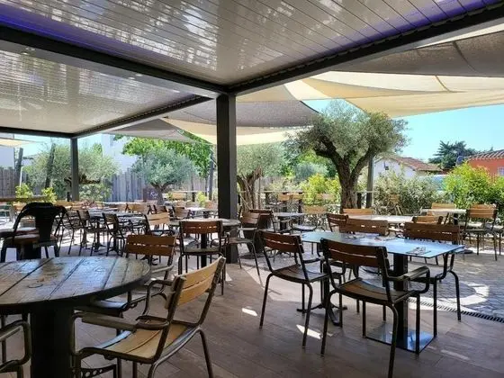 Classic Tek Büyük Yataklı Oda