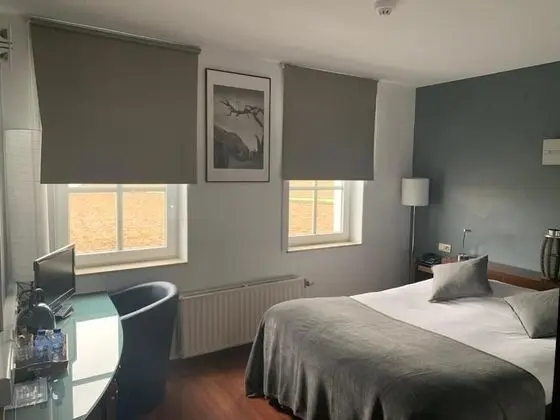 Panoramic Tek Büyük Yataklı Oda