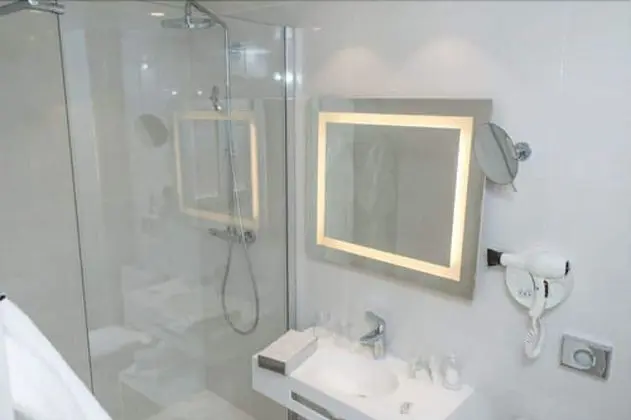 Classic Tek Büyük Yataklı Oda