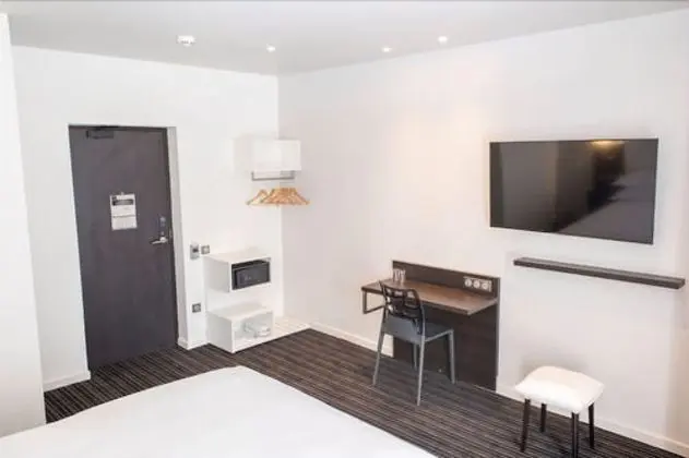 Superior Tek Büyük Yataklı Oda