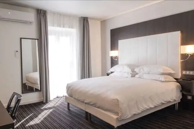 Superior Tek Büyük Yataklı Oda