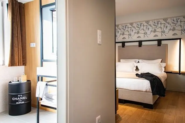 Comfort Tek Büyük Yataklı Oda