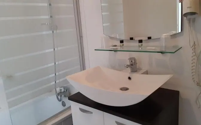 Comfort Tek Büyük Yataklı Oda