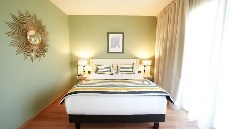 Comfort Tek Büyük veya İki Ayrı Yataklı Oda