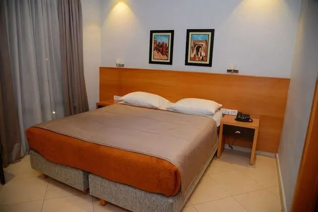 Tek Büyük Yataklı Oda