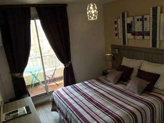 Classic Tek Büyük Yataklı Oda