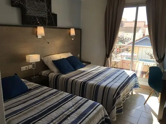 Classic Üç Kişilik Oda