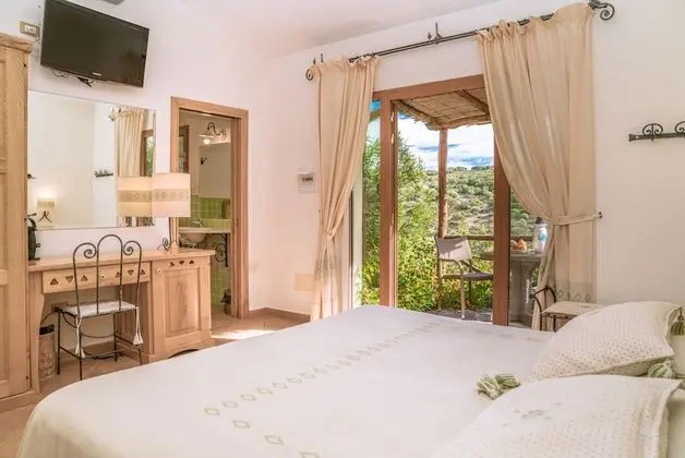 Standard Üç Kişilik Oda, Sigara İçilmez, Bahçe Manzaralı